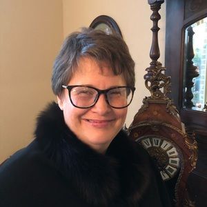 Meet your Posher, Lori